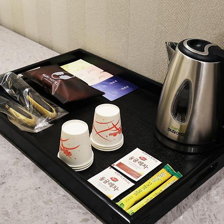 Mari Hotel ชองจู ภายนอก รูปภาพ