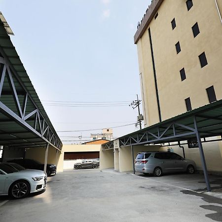 Mari Hotel ชองจู ภายนอก รูปภาพ