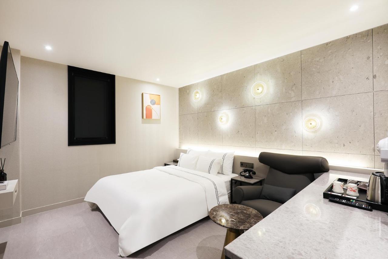 Mari Hotel ชองจู ภายนอก รูปภาพ