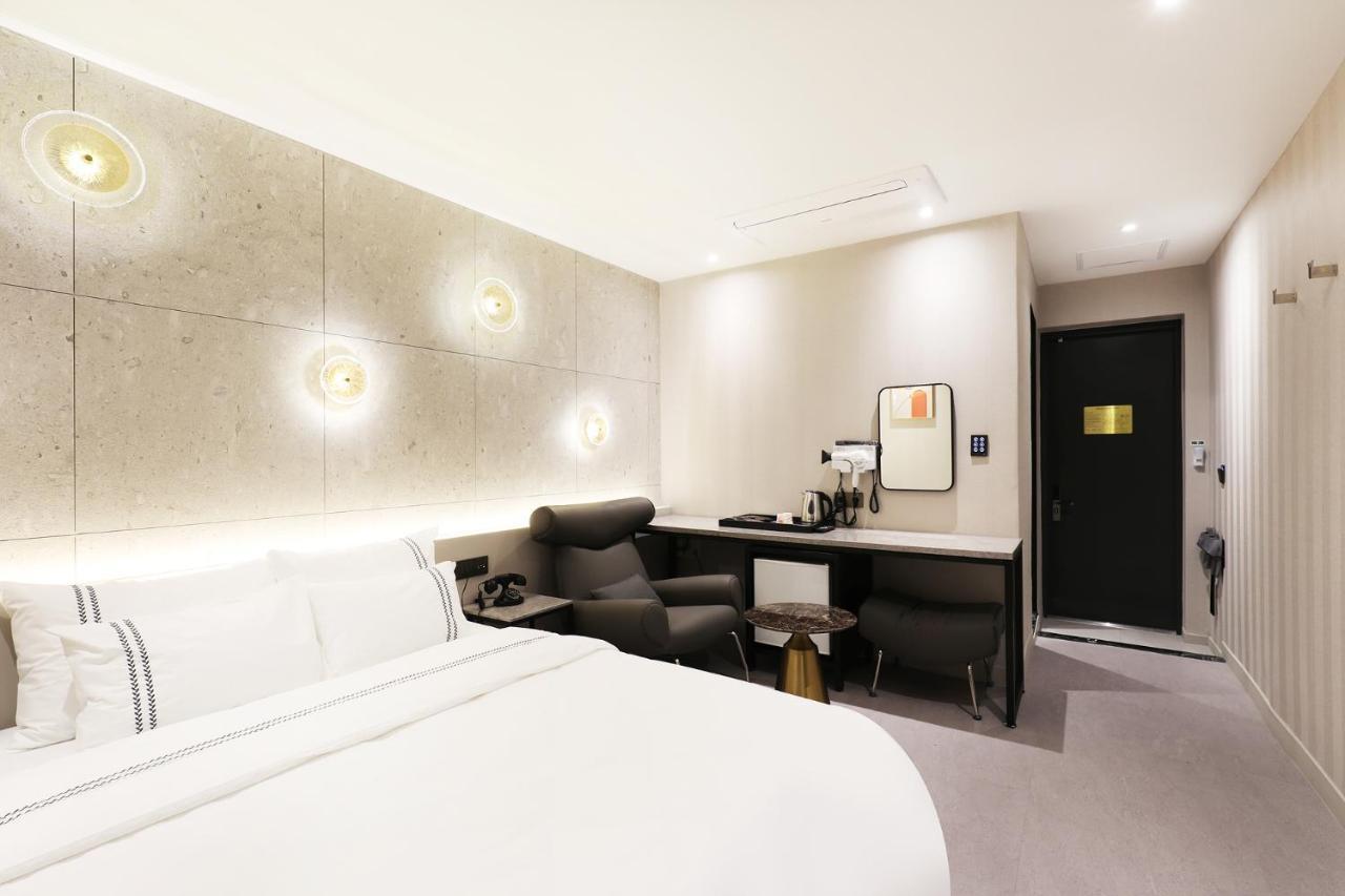 Mari Hotel ชองจู ภายนอก รูปภาพ
