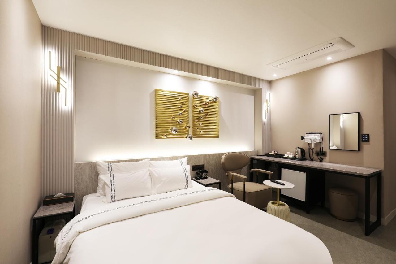 Mari Hotel ชองจู ภายนอก รูปภาพ